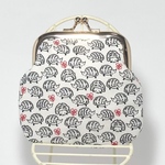 ハリネズミ柄がま口財布