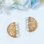 白いお花とコットンパールが可愛いピアスorイヤリング🌻🌻