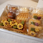 「ひまわり」エンガディナーとアートフレームのサブレ、夏の人気焼き菓子ギフトセット。