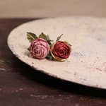 布花　ちょこんと薔薇　ブローチ