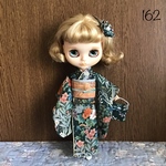 No.162 アイシードール　ネオブライス　りかちゃん振袖　ちりめん深緑に草花