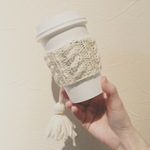 【☆再販☆】タッセル付きコーヒースリーブ <ホワイト>