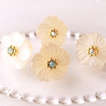 再販 シェルフラワーピアス