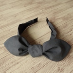 リボンカチューシャ（チャコールグレー・うさ耳リボン）