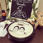 ☆結婚祝いにおススメ♪【送料無料】　Coolなお二人の似顔絵 ＆名入れ鍋8号（ガス＆IH使用可能） to-656