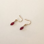 14kgf ☆ 宝石質ルビーのひと粒ピアス