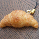 クロワッサンのストラップ