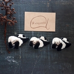 【おちり】手刺繍　パンダさんのおちりブローチ