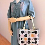 NEW!＊送料無料＊北欧モダンサークルのマチ付きトート（ライトグレー）
