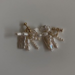 No.118    結婚式　花嫁　ブライダル　ウェディング　ピアス　イヤリング　パール　アクセサリー　シンプル　披露宴　ナチュラル　花　フラワー　ゴールド　おしゃれ　かわいい　揺れる　淡水パール　綺麗