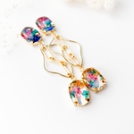 ハワイアンブルーと花びらのピアス