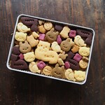 「ねこたちと森の仲間♪クッキー缶」（Ｌ）【期間限定缶】