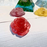 〈小さな薔薇型オルゴナイト〉赤色の薔薇　満開虫食いタイプ【天然石インテリア】水晶　占い付　スピリチュアルアイテム