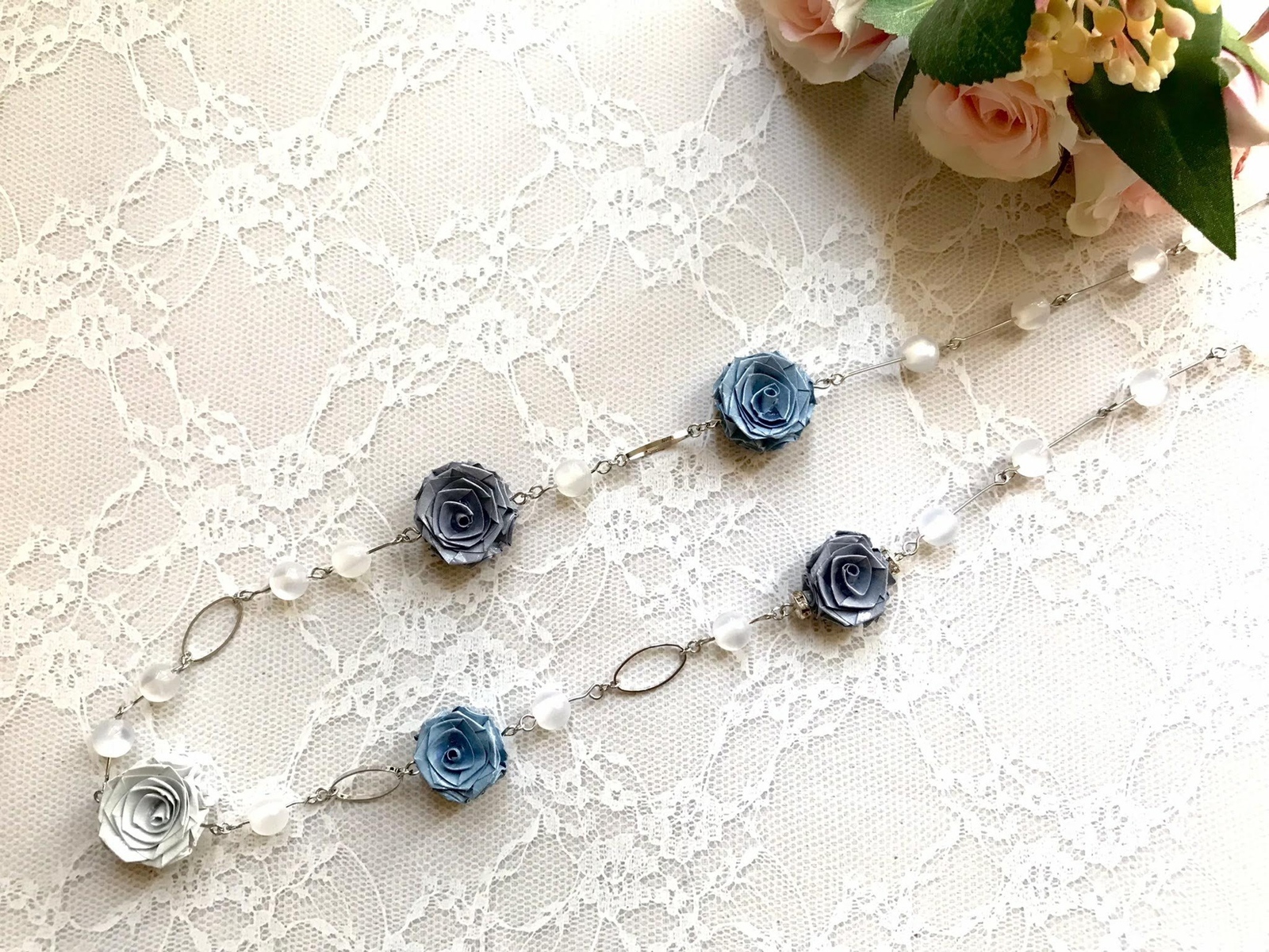 ひよこ☆薔薇のイヤリング☆しずく♪ロザフィ ひよこ様専用☆薔薇のイヤリング☆しずく♪ロザフィ