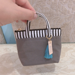 バッグ型チャーム（スモーキーグレー）／バッグチャーム／ミニバッグ型キーホルダー／ミニミニバック／ミニミニトート／スマートキーケース／ライナーケース／マスク入れ／エコバッグ入れ／診察券／お薬入れ