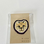 ヒョウの顔面　刺繍ブローチ