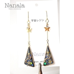 宇宙のレジンピアス/イヤリング　レジンアクセサリ―