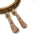 new♡ tassel × earrings（beige）