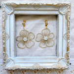 刺繍フラワー🌼ピアス/イヤリング
