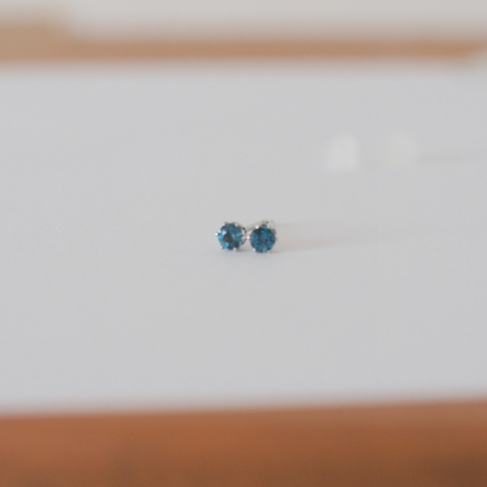 3mm ロンドンブルートパーズピアス(アレルギー対応)サージカル 