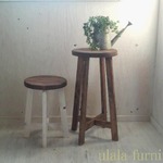 無垢ヒノキで造る家具　アンティーク風　座面が丸いシンプルスツール　