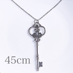 45㎝❤︎鍵ネックレス🗝 シルバー　病みかわいい　地雷系　量産型　メンヘラ　ゴスロリ　ロリータ　キー　ギフト　プレゼント　アクセサリー　cm レディース　お揃い　金属アレルギー対応　女　友達　誕生日