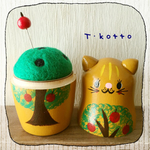 Ｔ様オーダー品＊マトリョーシカ針山＊トラ猫とりんごの木