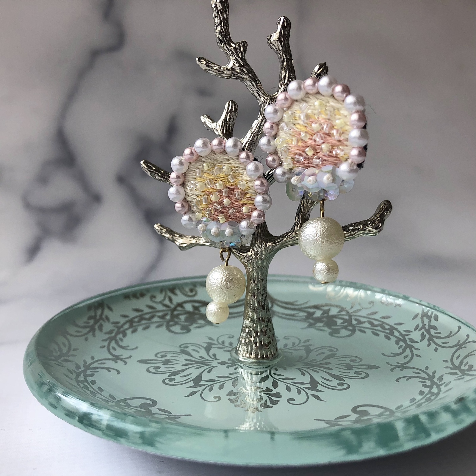 空ハンドメイド໒꒱天才エーリアンのお花のブレスレット ブルー ◇ お花 ビーズ ブレスレット - AYA'SGALLERY | minne