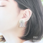 ピアス/イヤリング⚪︎*.ビーズフリンジ　white  ビーズ刺繍 