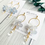 零れるしずくとお花のピアス/1イヤリング 　グレー　 -drop & flower pierce/earring gray-