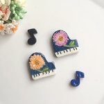 お花のついたピアノの箸置き 2個セット