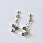 シルバーキューブピアス