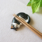 ゴロンとした猫の箸置き/カトラリーレスト/置物［靴下］