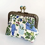 リバティ　がま口ポーチ　ヴォイジー