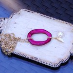 シェルリングのロングネックレス＜ルビー＞