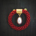 SALE!! ￥5,600→￥4,200　組紐淡水パールブローチ　　「真紅～sinku～」