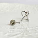 Minette☆イヤーカフ イヤカフ(ノンホールピアス)-553 & 491         ❤︎ SWAROVSKI を使用 ❤︎