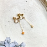 カーネリアンの星の揺れるイヤリング_お呼ばれにも！