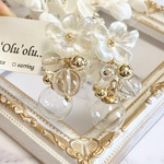 オーロラフラワーとガラスドームのピアス