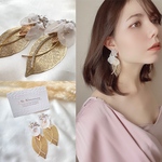 ✴︎Silver追加しました✴︎結婚式　ウェディング　ブライダル　ビジュー　リーフ　葉脈　シフォン　大ぶりピアス　タッセル　フォーマル