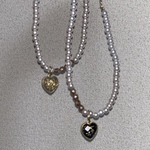 【color:BLACK】a girl in love with retro .