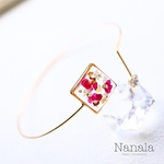本物のお花のバングル　ブレスレット　レジンアクセサリ―