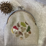 リネン刺繍がま口ポーチ