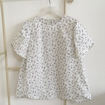 リバティFloating flora(フローティングフローラ)の花びらスリーブブラウス7号