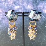 星空の結晶　シャンデリアのイヤリング　レジン　星　大ぶり　夜空