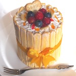 実物大！フルーツシャルロットケーキ綿棒ケース♪