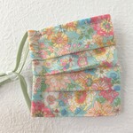 NEW⭐ プリーツマスク  【ボニータ】花柄ピンク（ノーズワイヤー、フィルターポケット付きマスク　不織布マスクカバーにも）