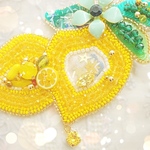 シャインスター⭐️ハニーレモンのブローチ　オートクチュール刺繍仕立て
