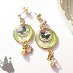 花と蝶のピアス（グリーン）