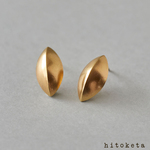 銀杏のかたちの真鍮ピアス<大>